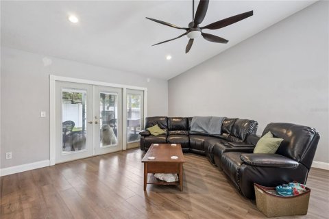 Villa ou maison à vendre à Oviedo, Floride: 3 chambres, 129.69 m2 № 2198291 - photo 3