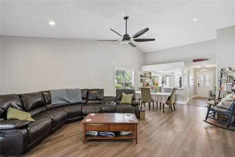 Villa ou maison à vendre à Oviedo, Floride: 3 chambres, 129.69 m2 № 2198291 - photo 14