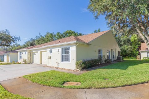 House in Zephyrhills, Florida 3 bedrooms, 129.23 sq.m. № 2367219