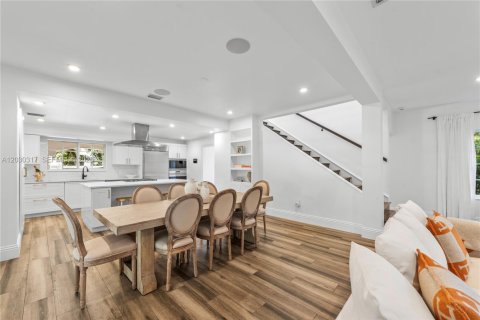 Купить виллу или дом в Майами-Бич, Флорида 4 спальни, 291.71м2, № 2083916 - фото 11