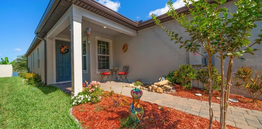 Villa ou maison à Land O' Lakes, Floride 2 chambres, 132.66 m2 № 1197809