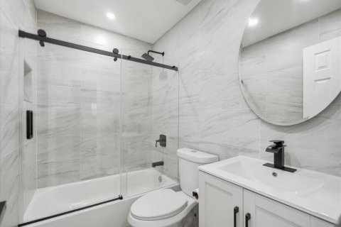 Casa en venta en Saint Petersburg, Florida, 4 dormitorios, 105.35 m2 № 2383565 - foto 8