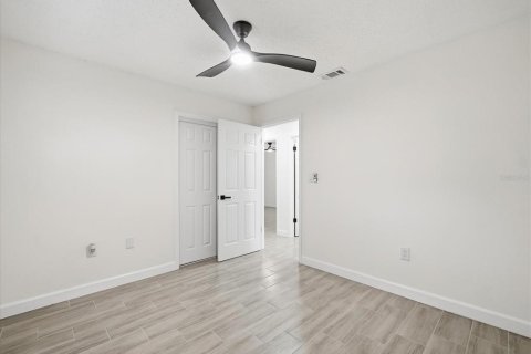 Casa en venta en Saint Petersburg, Florida, 4 dormitorios, 105.35 m2 № 2383565 - foto 22