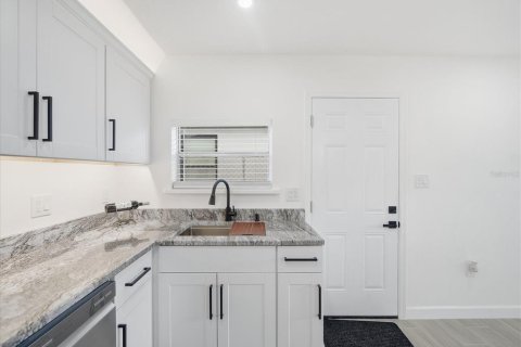 Casa en venta en Saint Petersburg, Florida, 4 dormitorios, 105.35 m2 № 2383565 - foto 13