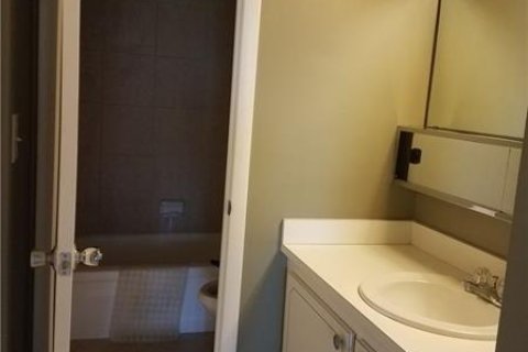 Condominio en venta en Pembroke Pines, Florida, 1 dormitorio, 70.61 m2 № 2252403 - foto 15