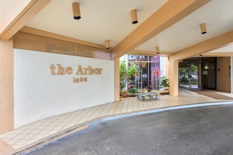 Estudio en el Condominio en Pembroke Pines, Florida № 2252403