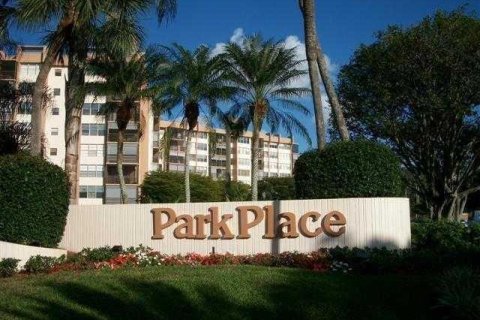 Condominio en venta en Pembroke Pines, Florida, 1 dormitorio, 70.61 m2 № 2252403 - foto 24