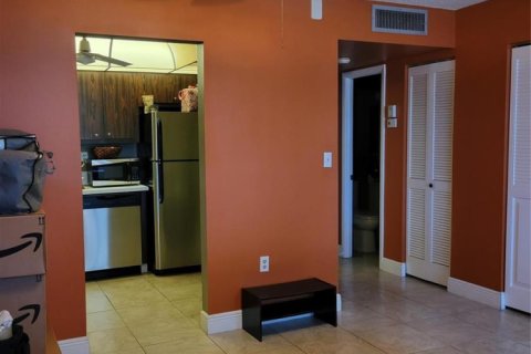 Condominio en venta en Pembroke Pines, Florida, 1 dormitorio, 70.61 m2 № 2252403 - foto 4