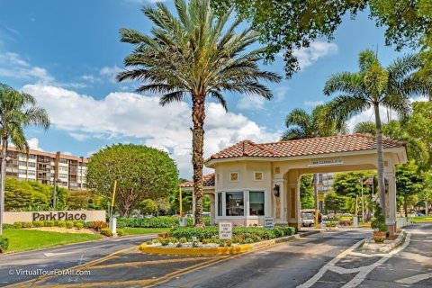 Condominio en venta en Pembroke Pines, Florida, 1 dormitorio, 70.61 m2 № 2252403 - foto 25