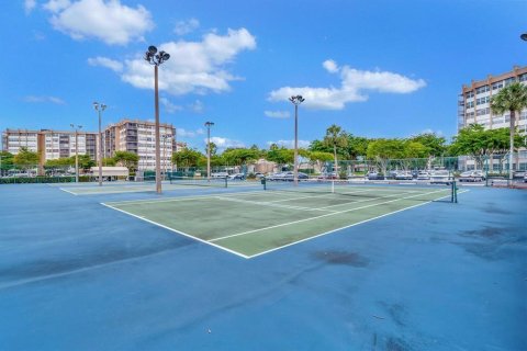Condominio en venta en Pembroke Pines, Florida, 1 dormitorio, 70.61 m2 № 2252403 - foto 29