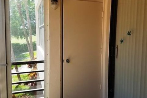 Condominio en venta en Pembroke Pines, Florida, 1 dormitorio, 70.61 m2 № 2252403 - foto 11