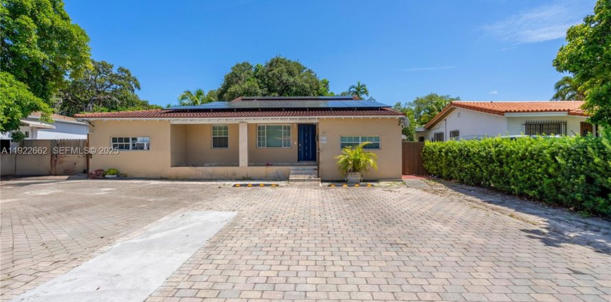 Casa en Miami, Florida 2 dormitorios, 278.99 m2 № 1976495