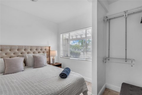 Casa en alquiler en Miami, Florida, 2 dormitorios, 278.99 m2 № 1976495 - foto 15