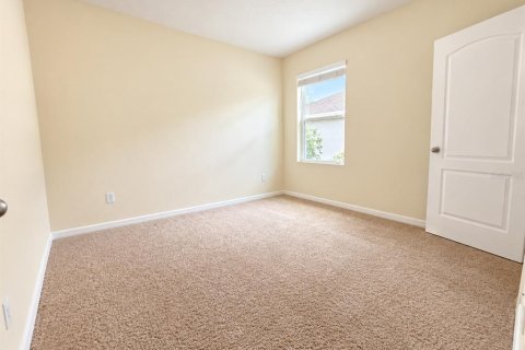 Villa ou maison à louer à Haines City, Floride: 3 chambres, 160.26 m2 № 2403381 - photo 4