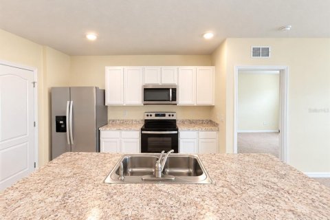 Villa ou maison à louer à Haines City, Floride: 3 chambres, 160.26 m2 № 2403381 - photo 6