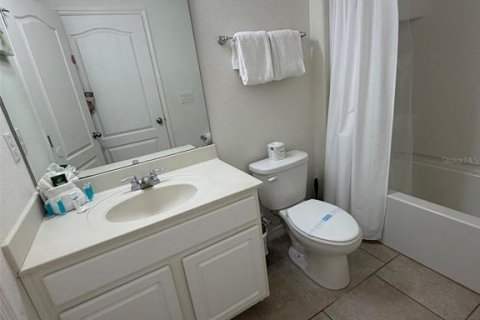 Townhouse in Davenport, Florida 5 bedrooms, 228.54 sq.m. № 2391315 - photo 19