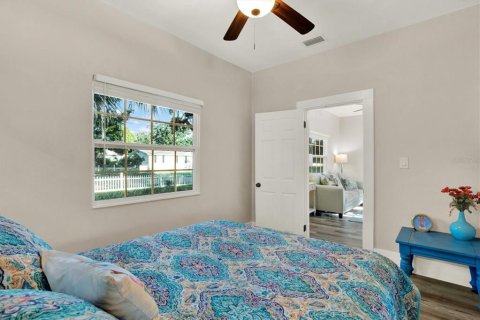 House in Clearwater, Florida 2 bedrooms, 86.4 sq.m. № 2310575 - photo 4