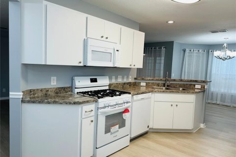 House in Ocala, Florida 2 bedrooms, 139.73 sq.m. № 1797207 - photo 3