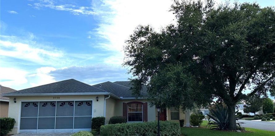 House in Ocala, Florida 2 bedrooms, 139.73 sq.m. № 1797207