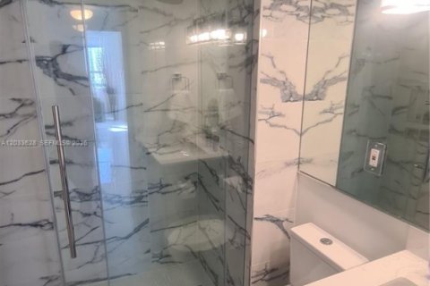 Copropriété à louer à Miami Beach, Floride: 2 chambres, 99.59 m2 № 2276385 - photo 7