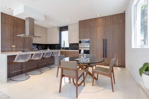 Villa ou maison à vendre à Doral, Floride: 6 chambres, 452.81 m2 № 2009728 - photo 24