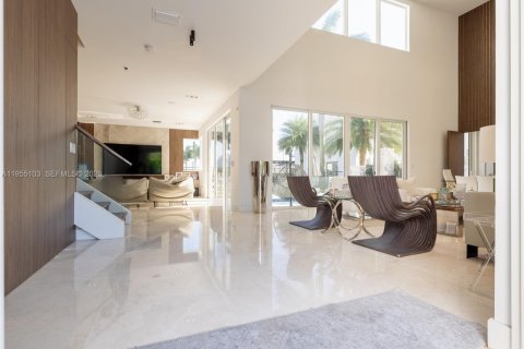 Villa ou maison à vendre à Doral, Floride: 6 chambres, 452.81 m2 № 2009728 - photo 16