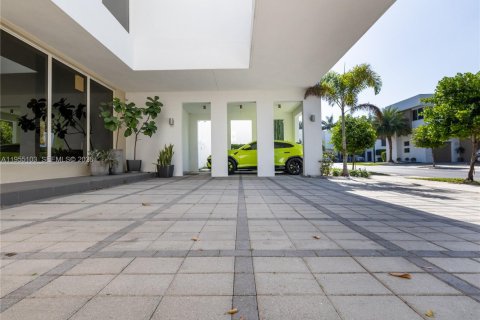 Villa ou maison à vendre à Doral, Floride: 6 chambres, 452.81 m2 № 2009728 - photo 6