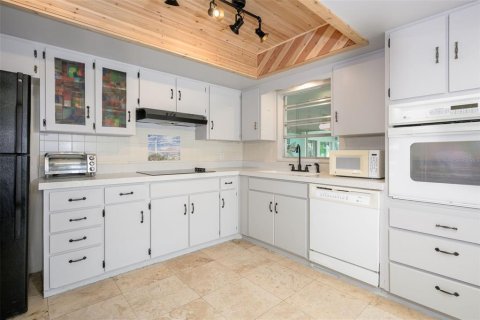 House in Palm Coast, Florida 3 bedrooms, 125.42 sq.m. № 2236058 - photo 9