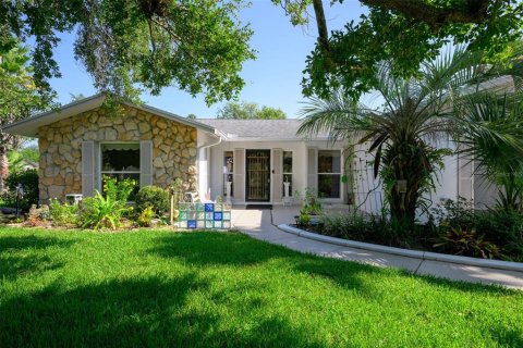 Casa en Palm Coast, Florida 3 dormitorios, 125.42 m2 № 2236058