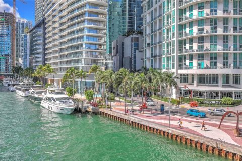 Condominio en alquiler en Miami, Florida, 1 dormitorio, 83.8 m2 № 2026891 - foto 29