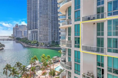 Condominio en alquiler en Miami, Florida, 1 dormitorio, 83.8 m2 № 2026891 - foto 3
