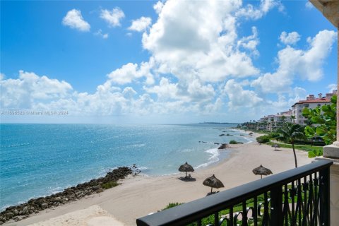 Copropriété à vendre à Miami Beach, Floride: 4 chambres, 357.58 m2 № 1861571 - photo 1