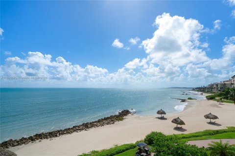 Copropriété à vendre à Miami Beach, Floride: 4 chambres, 357.58 m2 № 1861571 - photo 13