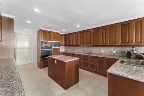 Copropriété à vendre à Miami Beach, Floride: 4 chambres, 357.58 m2 № 1861571 - photo 15