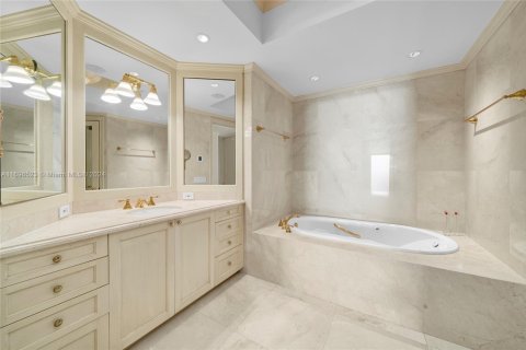 Copropriété à vendre à Miami Beach, Floride: 4 chambres, 357.58 m2 № 1861571 - photo 22