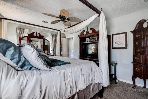 House in Hudson, Florida 3 bedrooms, 174.47 sq.m. № 2289593 - photo 21