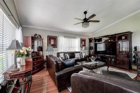House in Hudson, Florida 3 bedrooms, 174.47 sq.m. № 2289593 - photo 18