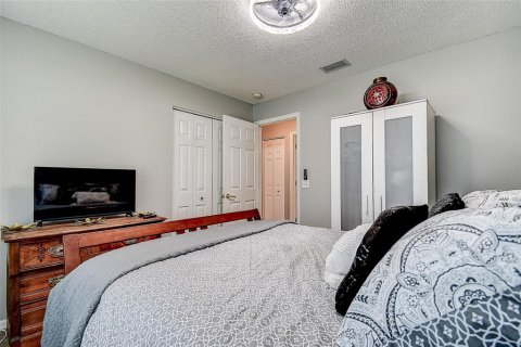House in Hudson, Florida 3 bedrooms, 174.47 sq.m. № 2289593 - photo 25