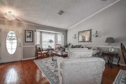 House in Hudson, Florida 3 bedrooms, 174.47 sq.m. № 2289593 - photo 7