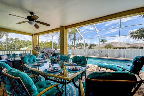 House in Hudson, Florida 3 bedrooms, 174.47 sq.m. № 2289593 - photo 30