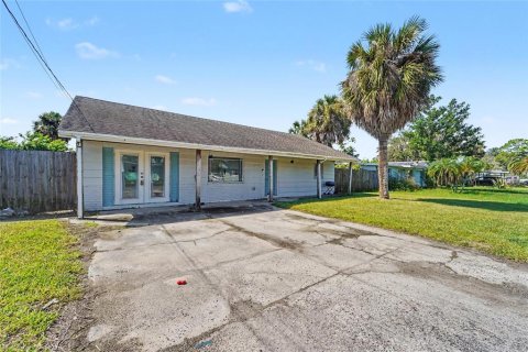 House in Port Richey, Florida 4 bedrooms, 111.48 sq.m. № 2386640 - photo 18