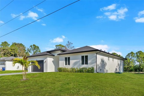 House in Lehigh Acres, Florida 4 bedrooms № 2387961 - photo 9