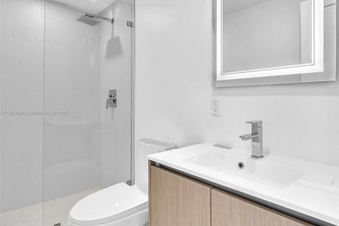 Copropriété à louer à North Miami, Floride: 2 chambres, 666.11 m2 № 1777707 - photo 10