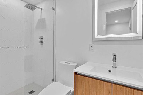 Copropriété à louer à North Miami, Floride: 2 chambres, 666.11 m2 № 1777707 - photo 13