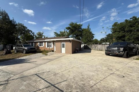 Casa en Auburndale, Florida 3 dormitorios, 101.73 m2 № 2203064