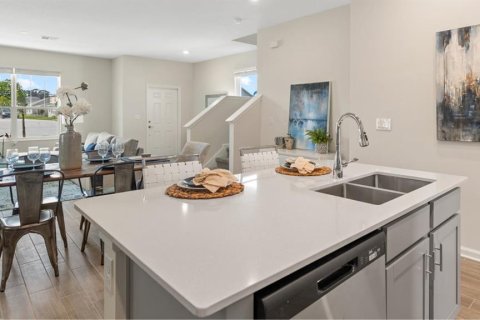 Casa en venta en Clermont, Florida, 4 dormitorios, 187.94 m2 № 1909608 - foto 4