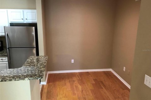 Condo in Tampa, Florida, 1 bedroom  № 2236746 - photo 5