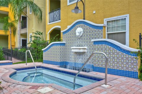 Condo in Tampa, Florida, 1 bedroom  № 2236746 - photo 18