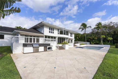 House in Coral Gables, Florida 7 bedrooms, 633.13 sq.m. № 1738790 - photo 18