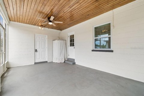 House in Plant City, Florida 4 bedrooms, 120.31 sq.m. № 2124032 - photo 25